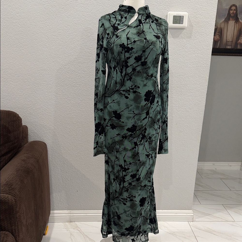 Fashion Nova Green and Black Floral Long Sleeve Dress - Picture 2 of 6